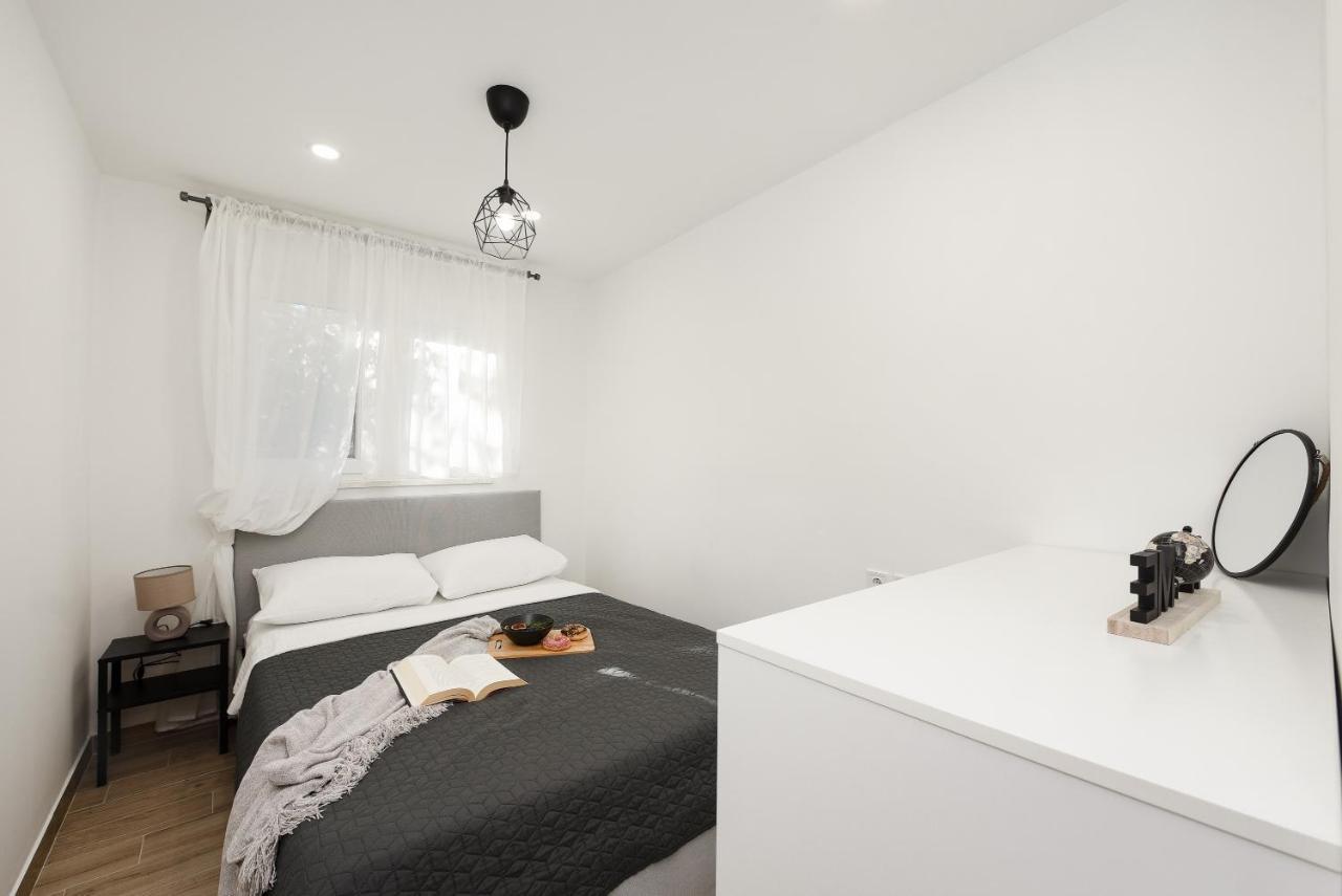 L&R Luxury Apartment- Free Parking Zadar Exterior foto