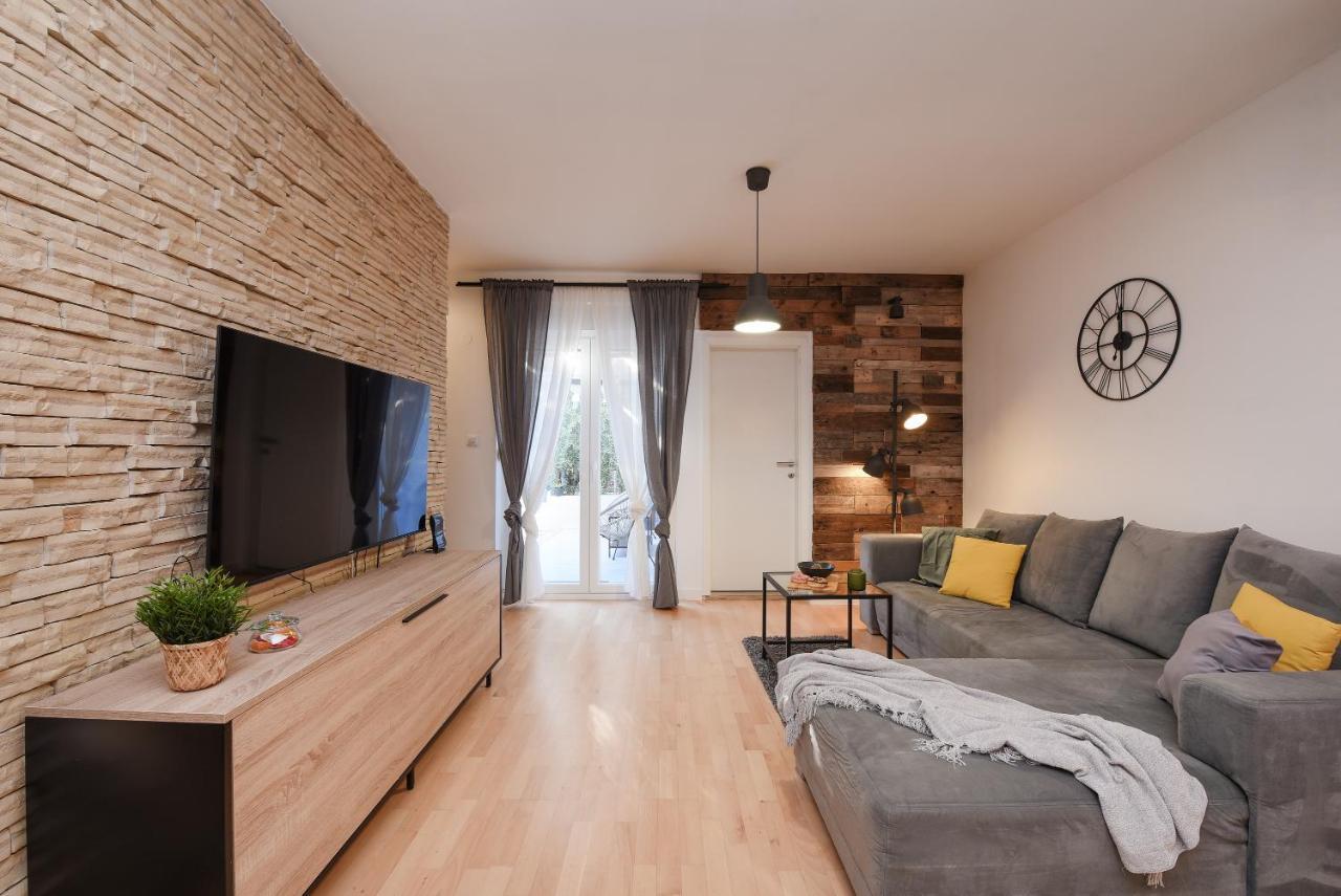 L&R Luxury Apartment- Free Parking Zadar Exterior foto